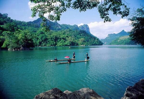 Hòn ngọc xanh Hồ Phú Ninh